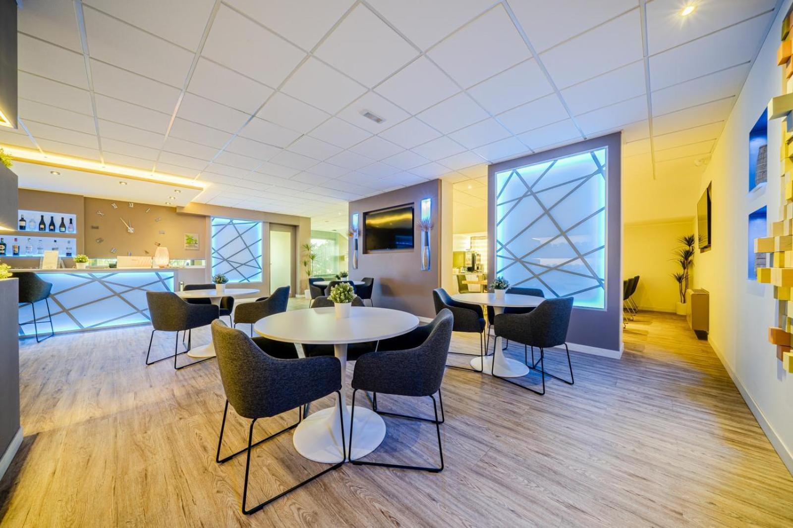 Confidence Hotel San Silvestro San Prospero Zewnętrze zdjęcie